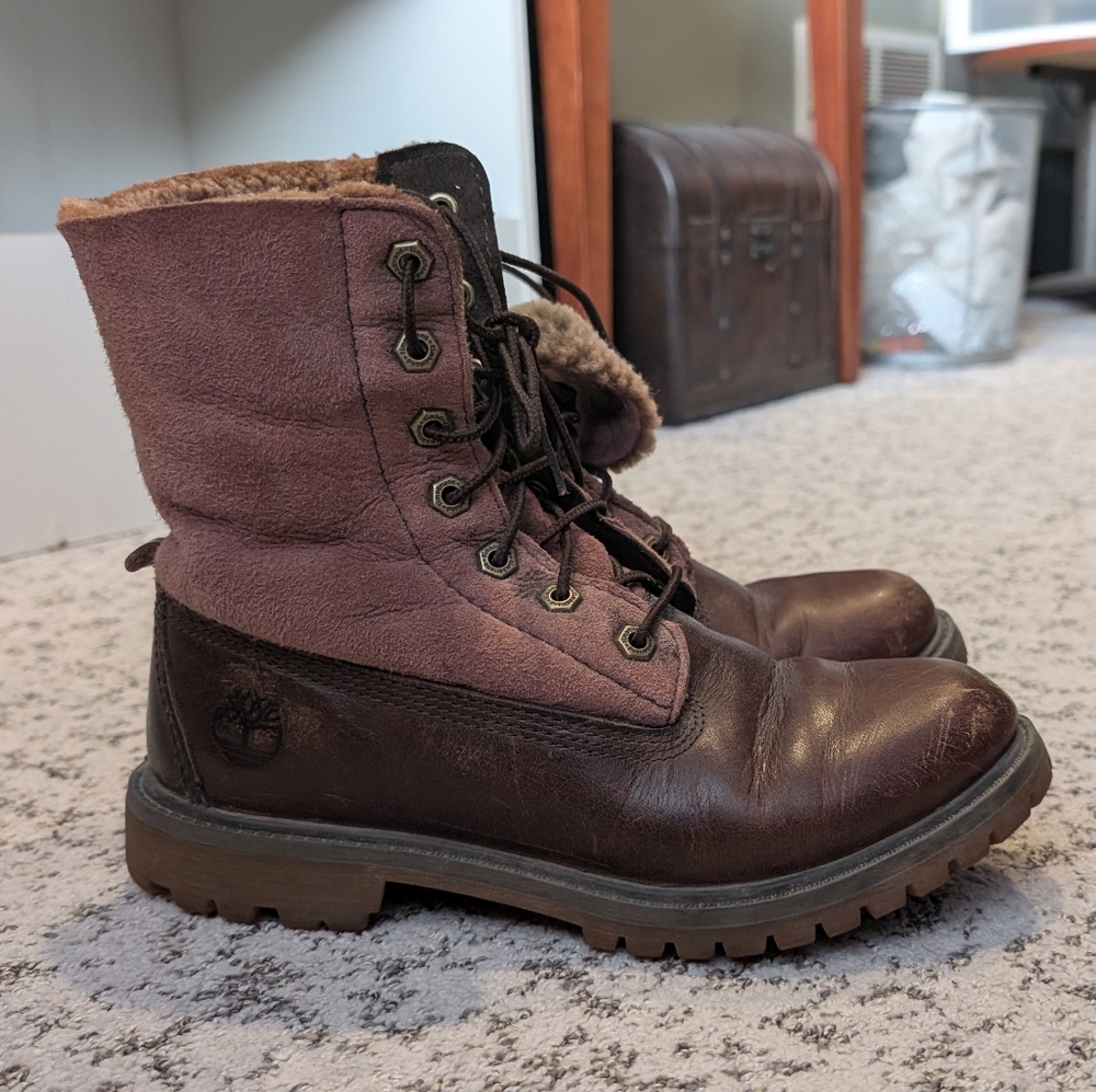 WOMEN'S TIMBERLAND WATERPROOF FOLD-DOWN BOOTS